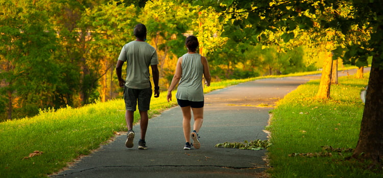 Couple walking in a park in Washington DC